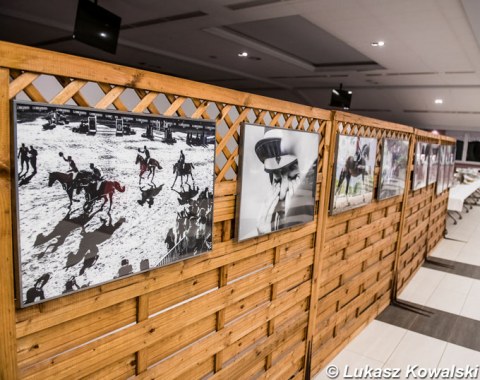 Polish equestrian photographer Lukasz Kowalski exhibiting some of his work at the CDI-W Zakrzow