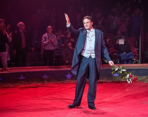 A life in and for the circus: Fredy Knie junior during his official farewell from the manège in 2019. He still travels with the circus and helps his family with the training of the horses (Photo © Katja Stuppia)