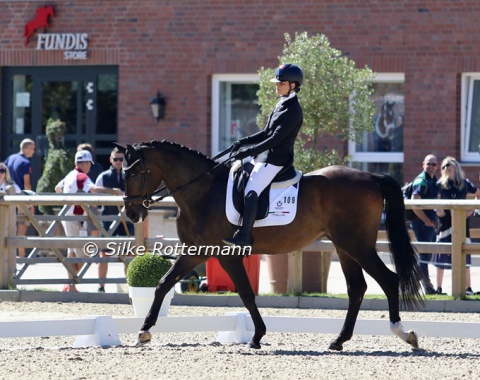 Italy’s 20-year young Carola Semperboni and the Westfalian Paul showed a very pleasing performance to become 5th in the individual test.
