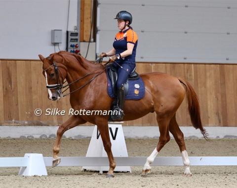 The temperatures in the huge indoor arena next to the para rings were significantly cooler. Dutch Grade 4 Paralympic champion Sanne Voets and her long-time partner Demantur RS2 N.O.P. (by Vivaldi) made good use of i