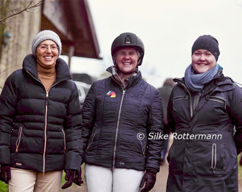 Eurodressage author („Functionality in Equitation“) Niina Kirjorinne (right) came all the way from northern Finland to learn from two amazing dressage riders and trainers: Anja Beran and Uta Gräf