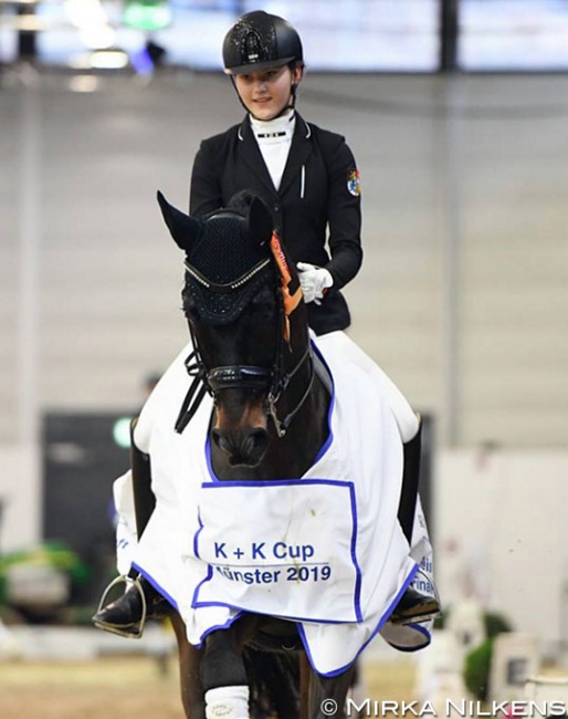 Emma Gömmer and Sir Robin Off Loxley win the junior division of the Preis der Zukunft at the 2019 CDN Munster Indoor :: Photo © Mirka Nilkens