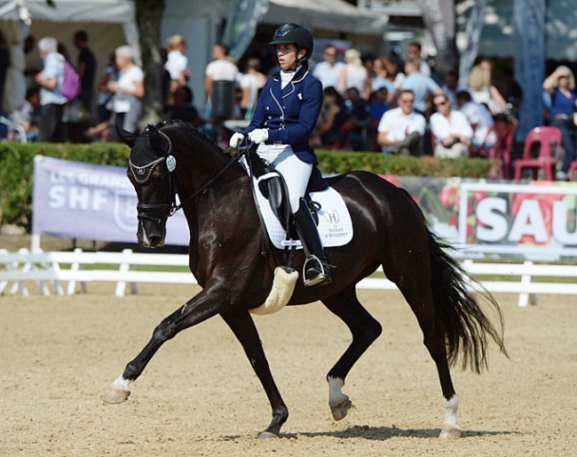 Maria Jose de la Chica Parras on Filarmonie de Malleret at the 2018 French Young Horse Championships in Saumur