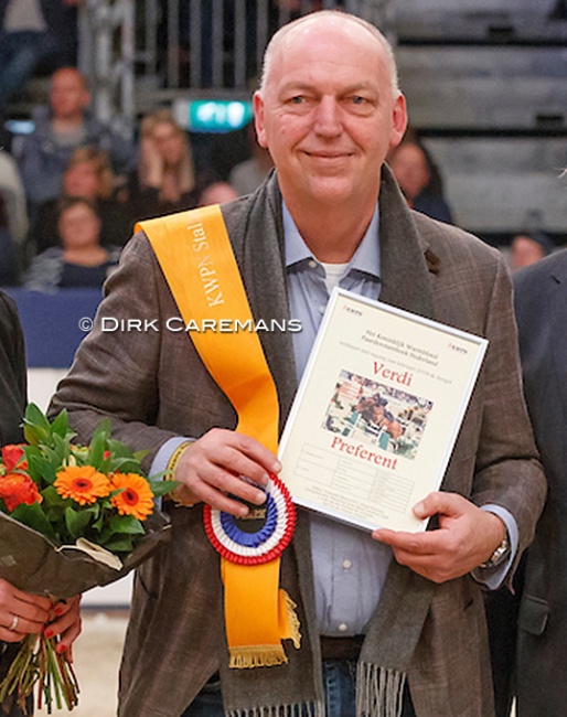 Kees van den Oetelaar decorated at the 2018 KWPN Stallion Licensing as discoverer and co-owner of Dutch show jumping legend Verdi :: Photo © Dirk Caremans